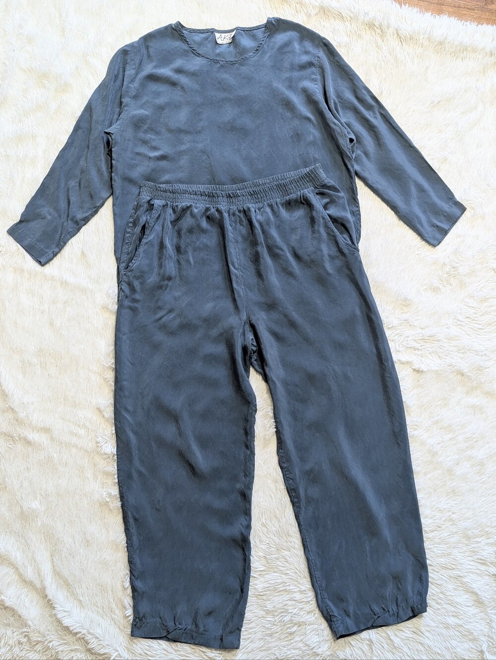 90s Vintage Silky 2 Piece Lightweight Flowy Lounge Set Made In USA Large